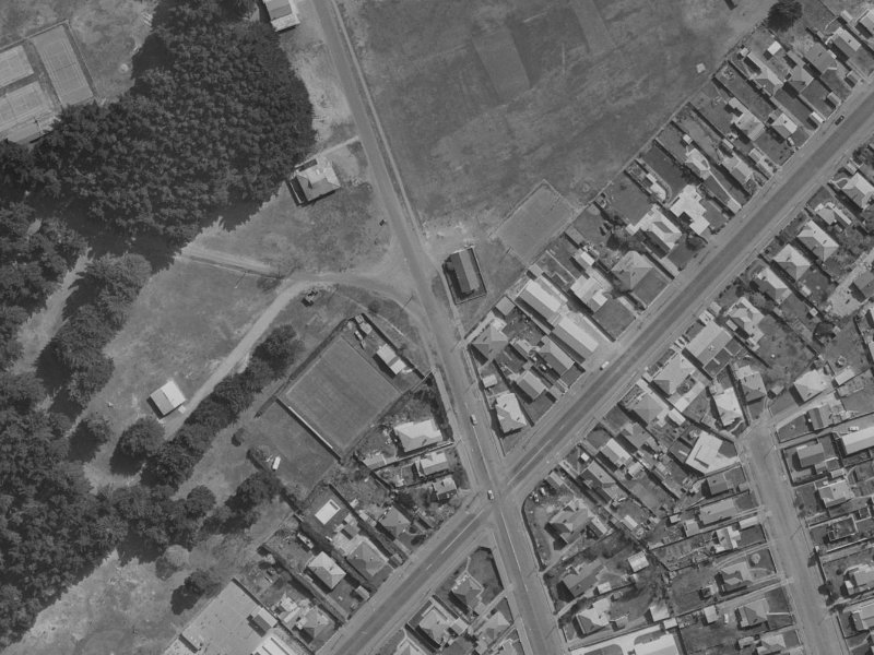 124 Shaw Avenue from the air, 1970-1974