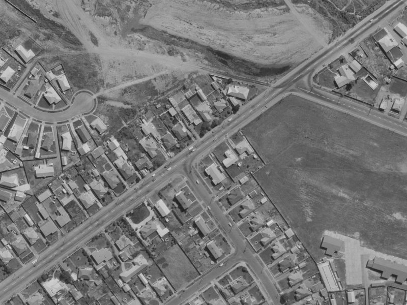 316-314 Wainoni Road from the air, 1970-1974