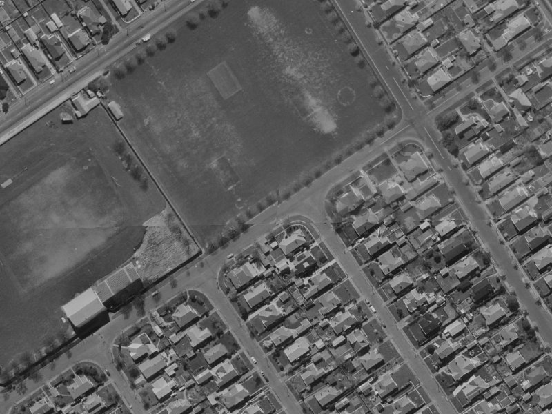 32 Malvern Street from the air, 1970-1974