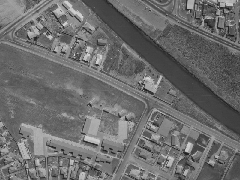 27 Falconwood Grove from the air, 1970-1974