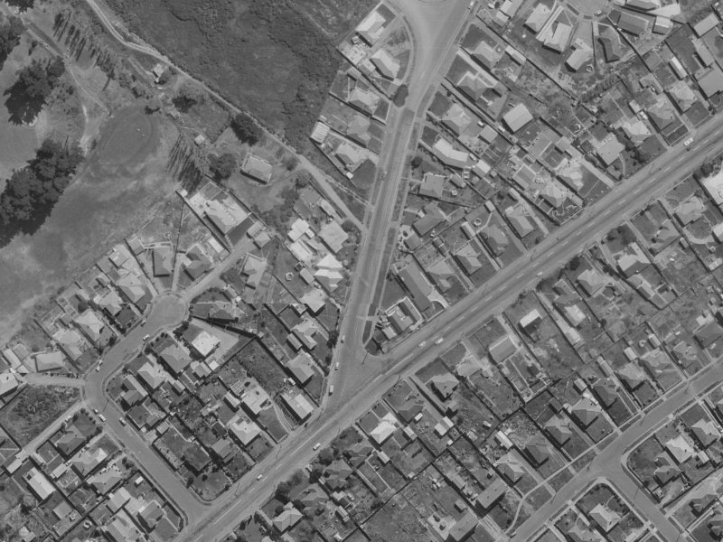 7 Orrick Crescent from the air, 1970-1974