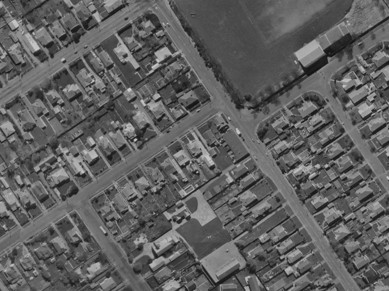 64A Hawkesbury Avenue from the air, 1970-1974
