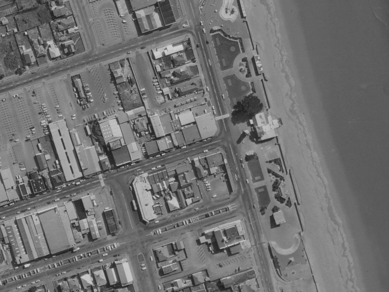 10 Brighton Mall from the air, 1970-1974