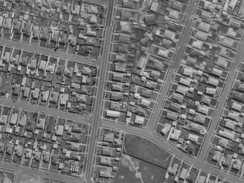 82 Avondale Road from the air, 1970-1974