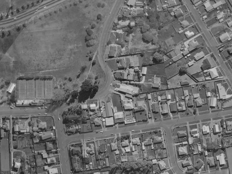 70 Cresswell Avenue from the air, 1970-1974