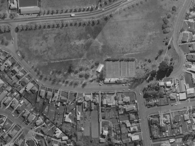 55 Cresswell Avenue from the air, 1970-1974