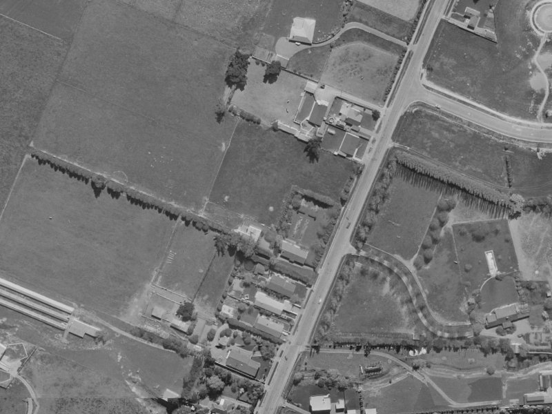 11–21 Felstead Place from the air, 1970-1974