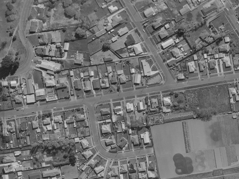 27 Mundys Road from the air, 1970-1974