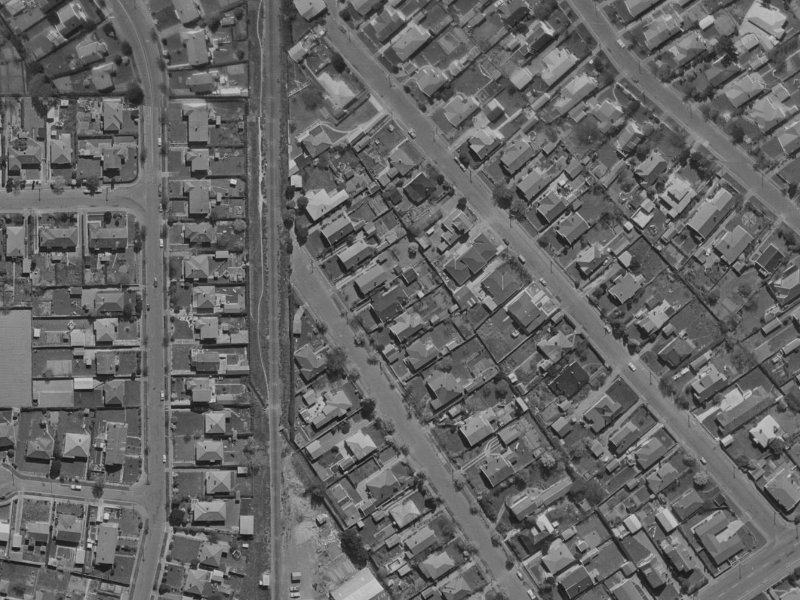 32 Alpha Avenue from the air, 1970-1974