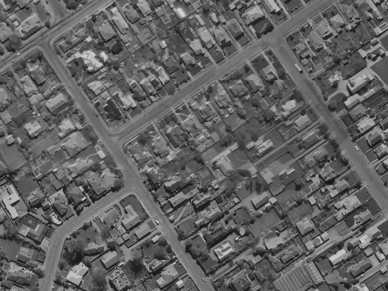 10 Hawkesbury Avenue from the air, 1970-1974