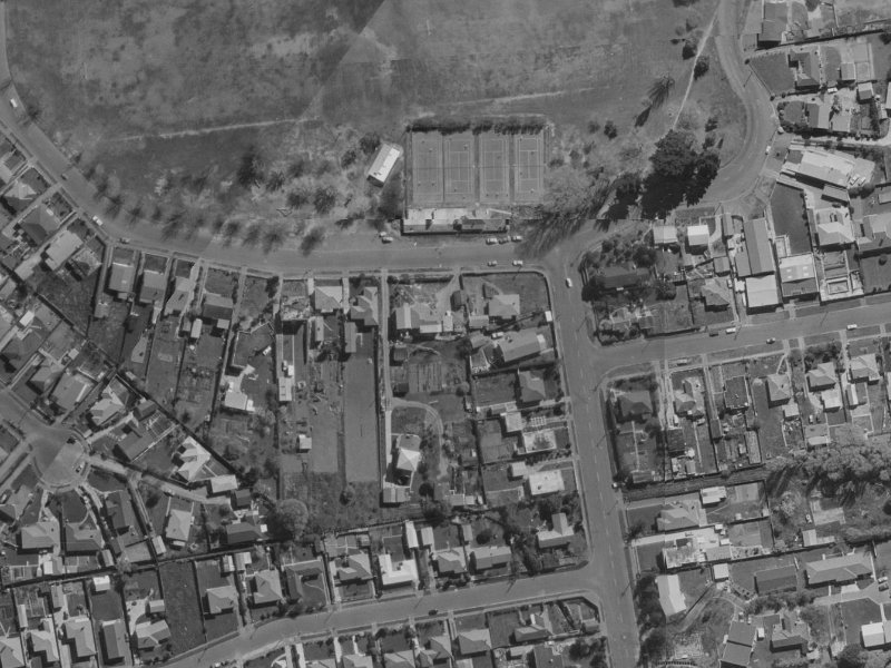 60 Cresswell Avenue from the air, 1970-1974
