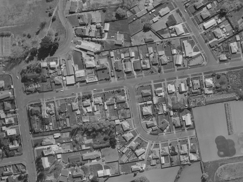 16 Mundys Road from the air, 1970-1974