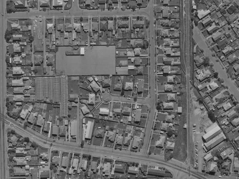 4 Kain Avenue from the air, 1970-1974