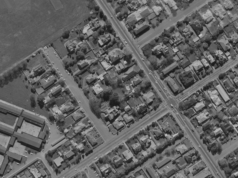 16 Circuit Street from the air, 1970-1974