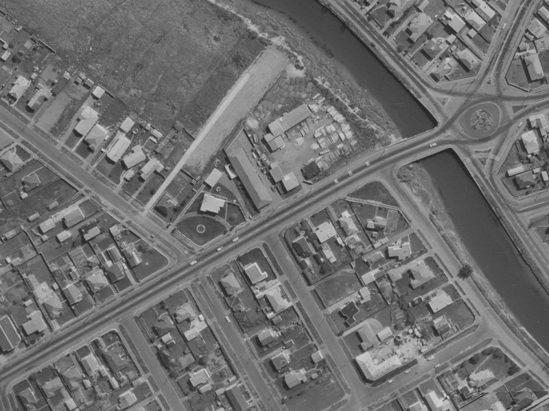 651 Pages Road from the air, 1970-1974