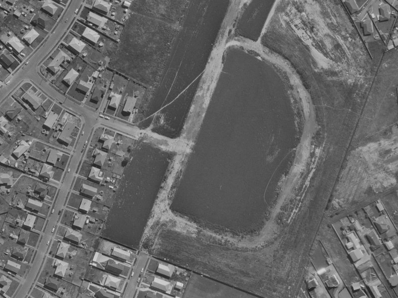 30 Farnborough Street from the air, 1970-1974