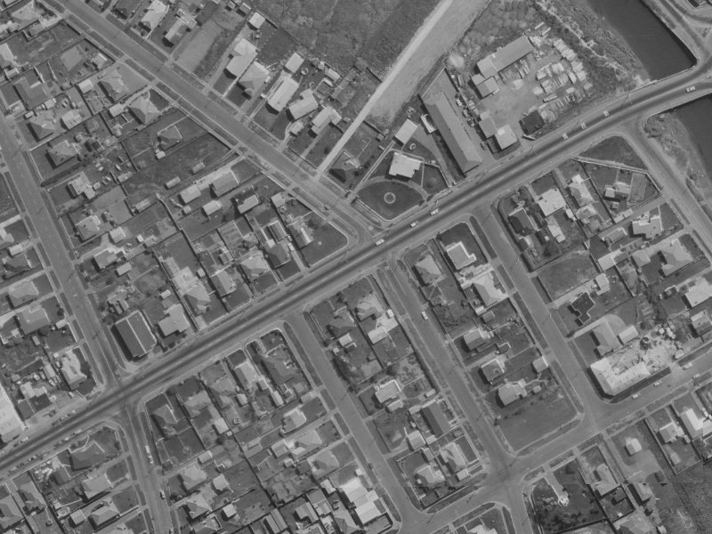 647 Pages Road from the air, 1970-1974