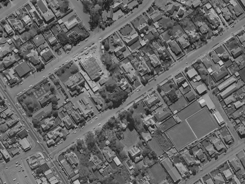 31 Mansfield Avenue from the air, 1970-1974
