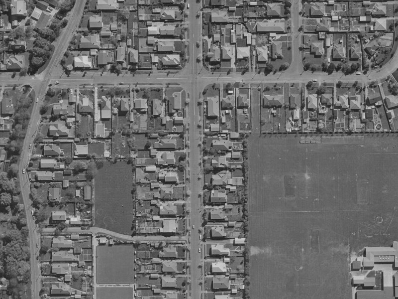 123-149 Petrie Street from the air, 1970-1974