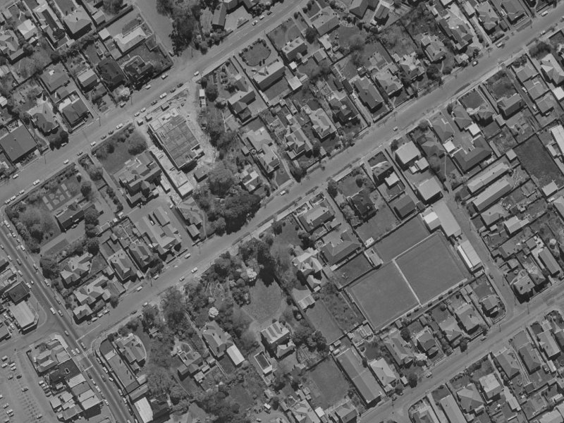 28 Mansfield Avenue from the air, 1970-1974