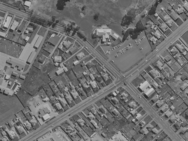 150 Breezes Road from the air, 1970-1974