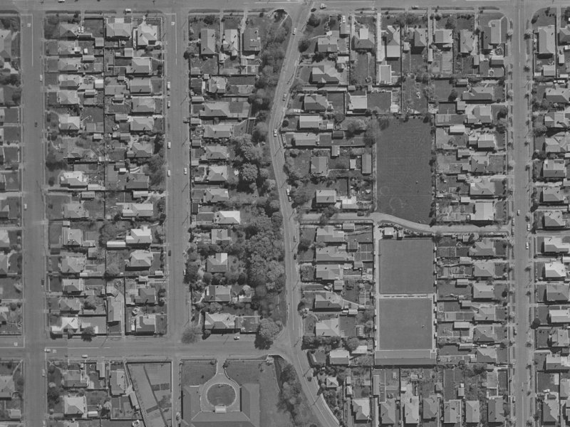 125R Stapletons Road from the air, 1970-1974