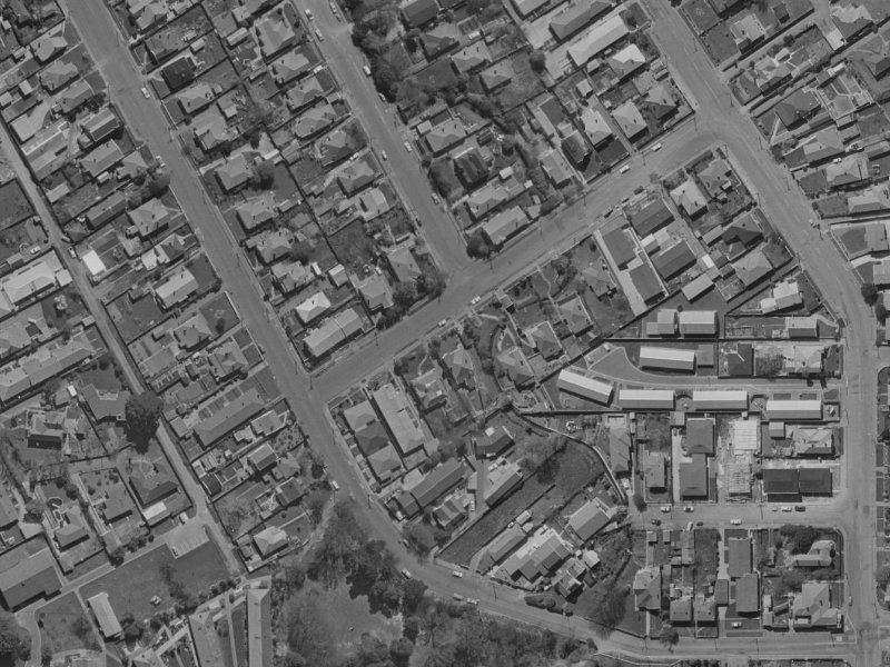 10 Kinlock Street from the air, 1970-1974