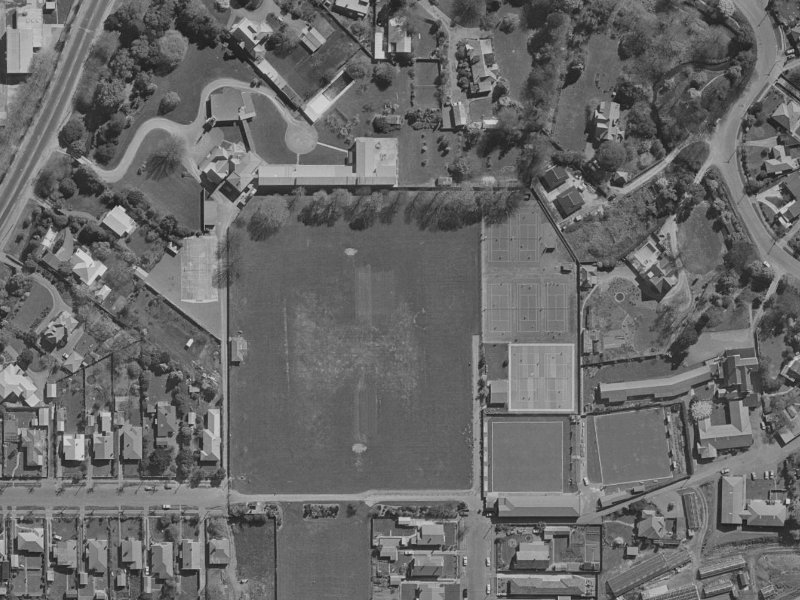 41 Poulton Avenue from the air, 1970-1974