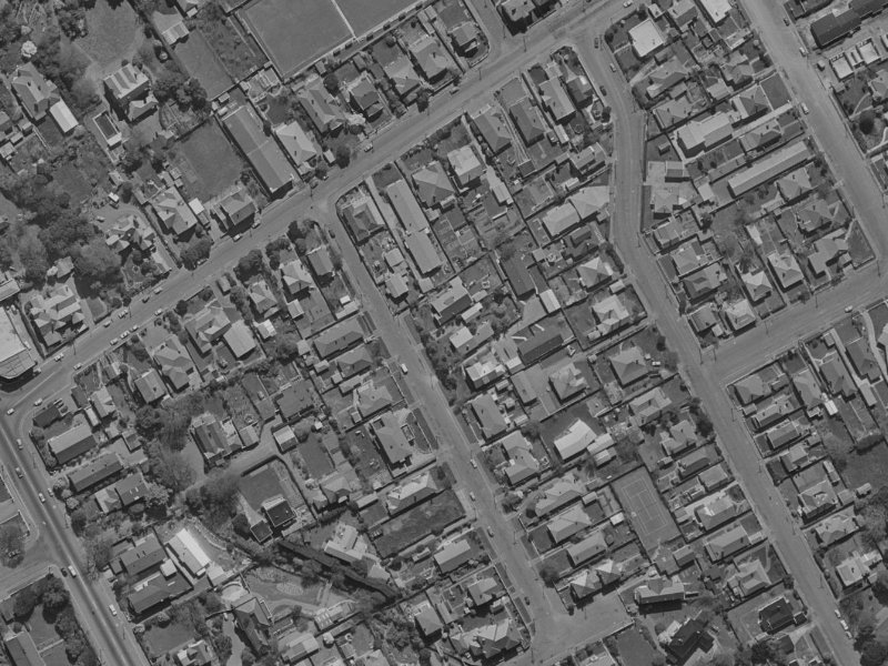 28 Devonport Lane from the air, 1970-1974