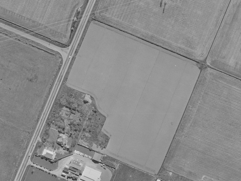 31-33 Chesterfield Mews from the air, 1970-1974