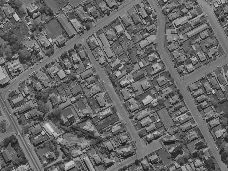24 Devonport Lane from the air, 1970-1974
