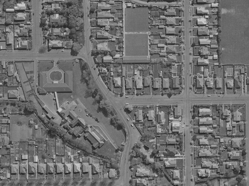 7 Averill Street from the air, 1970-1974