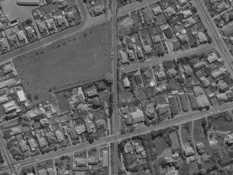 25 Elmwood Road from the air, 1970-1974