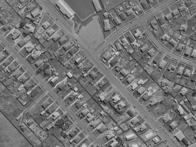 32 Rowan Avenue from the air, 1970-1974