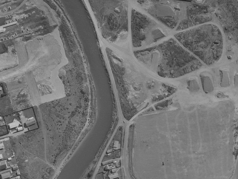 23–33 Admirals Way from the air, 1970-1974