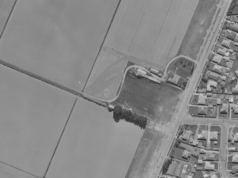 3 Harlech Mews from the air, 1970-1974