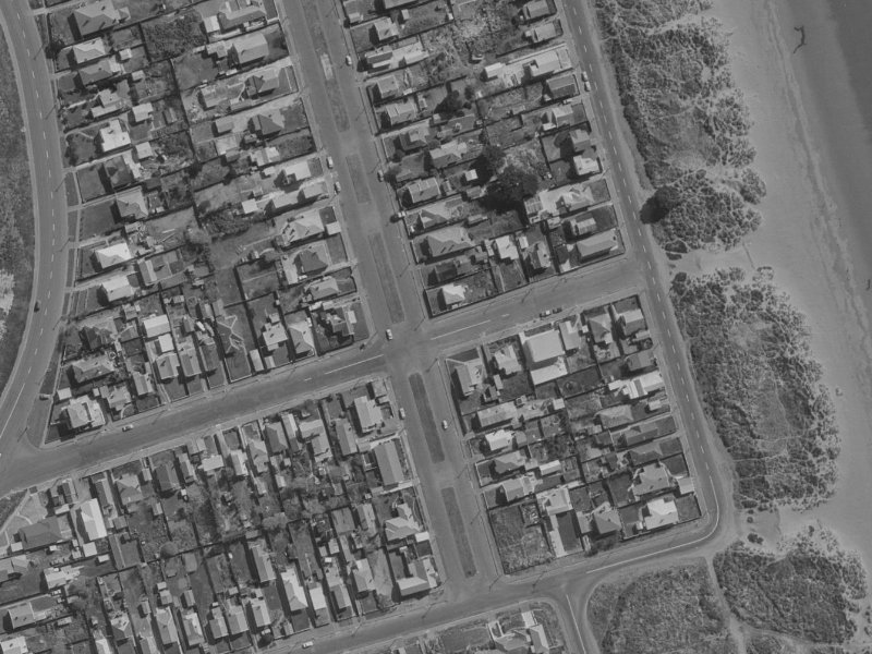 1–11 Rodney Street from the air, 1970-1974