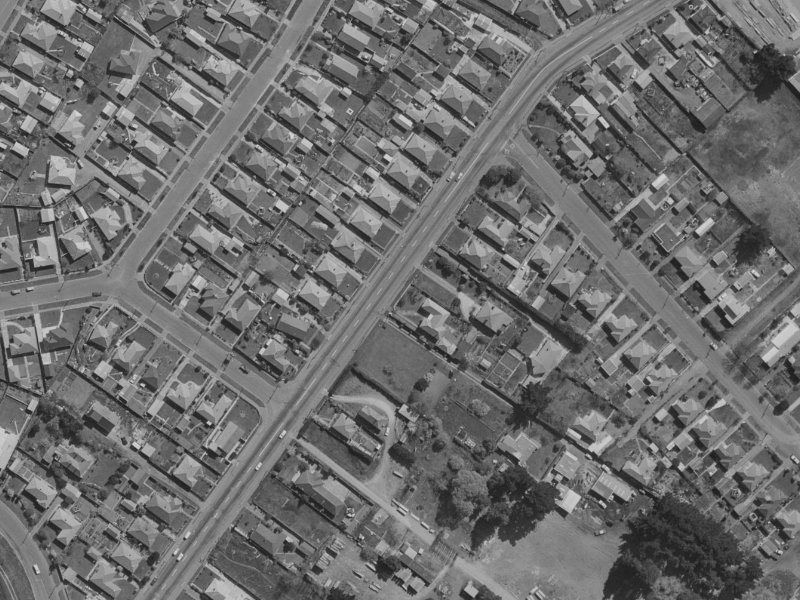 140 Wainoni Road from the air, 1970-1974
