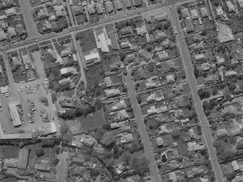35 Thornycroft Street from the air, 1970-1974