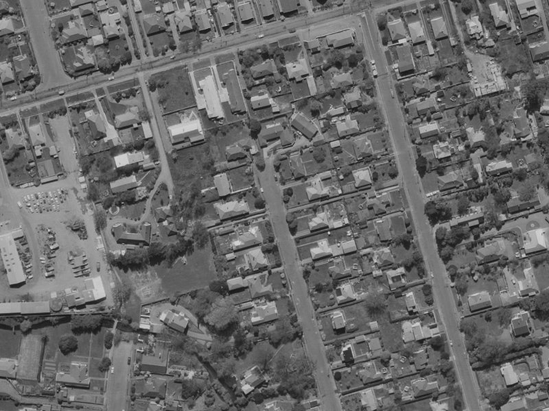40 Thornycroft Street from the air, 1970-1974