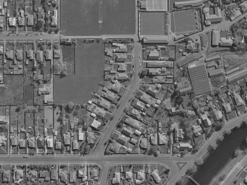 18 Woodchester Avenue from the air, 1970-1974