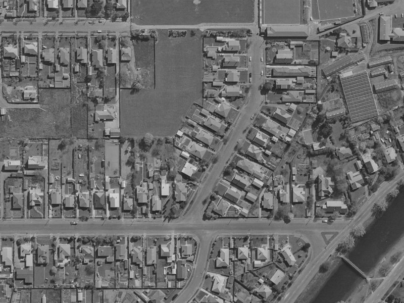 15 Woodchester Avenue from the air, 1970-1974