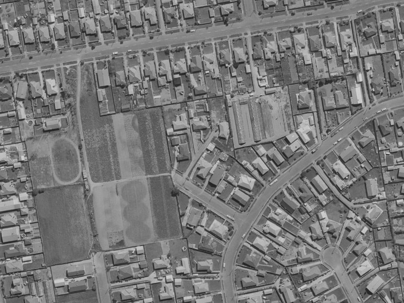 10 Lovelock Street from the air, 1970-1974
