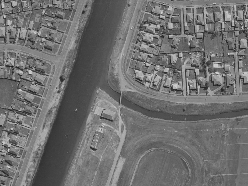 875D Avonside Drive from the air, 1970-1974