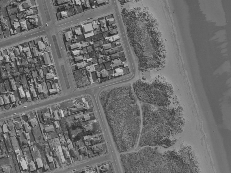 14-10 Shackleton Street from the air, 1970-1974