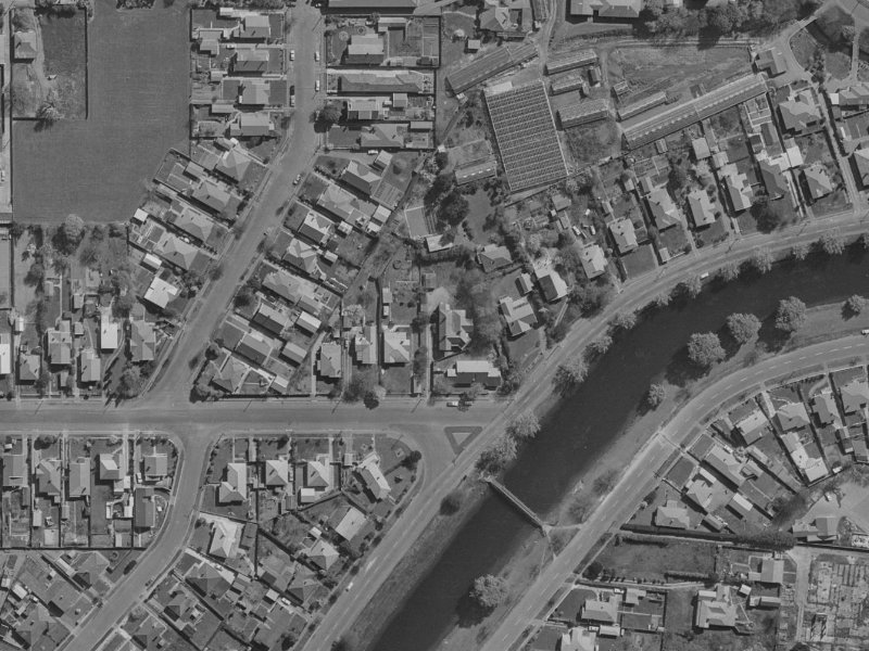 77 Medway Street from the air, 1970-1974