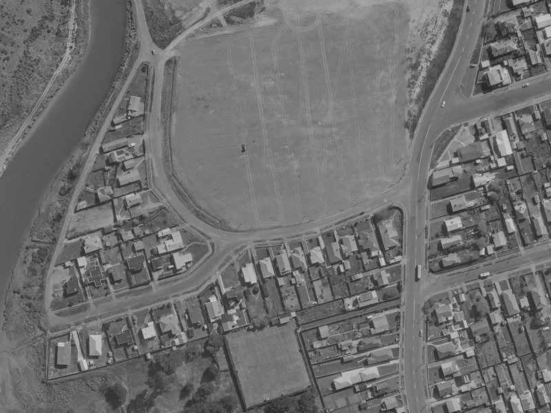20 Admirals Way from the air, 1970-1974