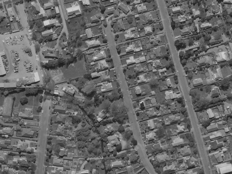 25 Thornycroft Street from the air, 1970-1974