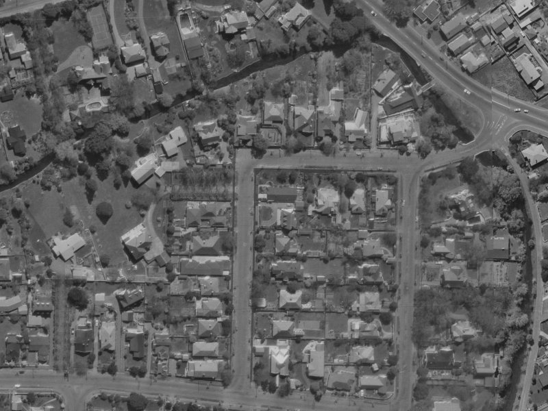 16 Poynder Avenue from the air, 1970-1974