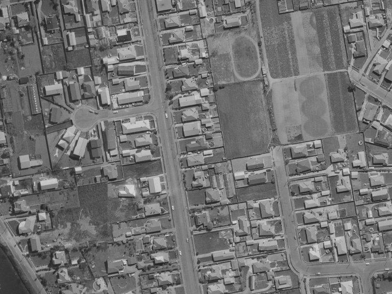 126 Gayhurst Road from the air, 1970-1974